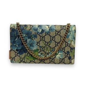 Gucci Bloom Clutch with Gold Chain